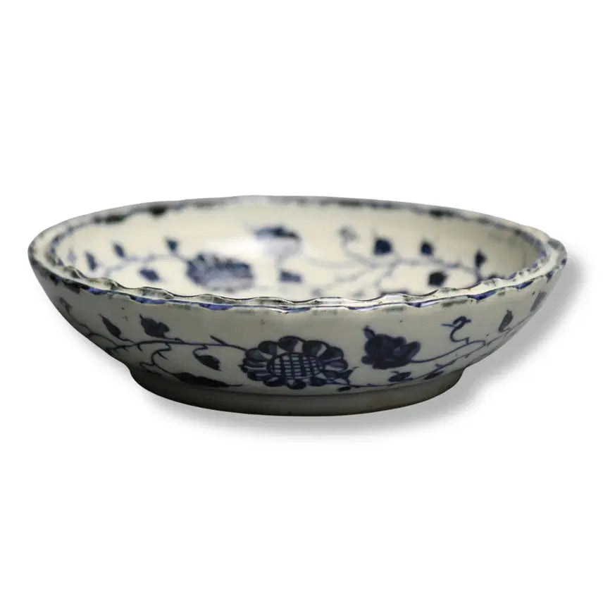 [BUNJANG] Ming Dynasty Tianqi Period Celadon Porcelain Blue and White Flower and Fish Motif Dish / 명천계백자청화초화수초어문화형구반 [중국도자기]