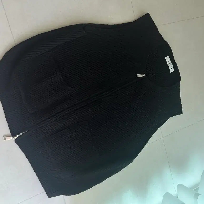 [BUNJANG] Beslow Zip-up Knit Vest XL / 비슬로우 블랙 집업 니트 베스트 xl 팝니다