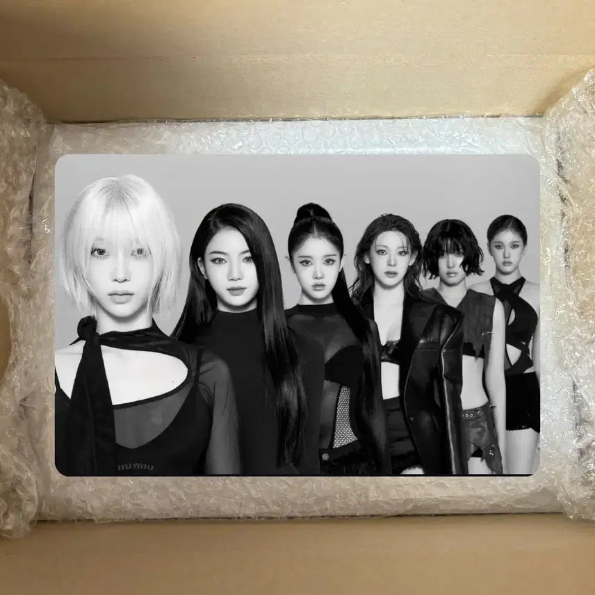 [BUNJANG] STAYC Custom Frame / 스테이씨가 직접 꾸민 액자