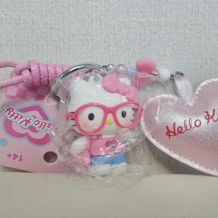 [BUNJANG] Hello Kitty Glasses Figure Keychain / 헬로키티 안경 피규어 키링