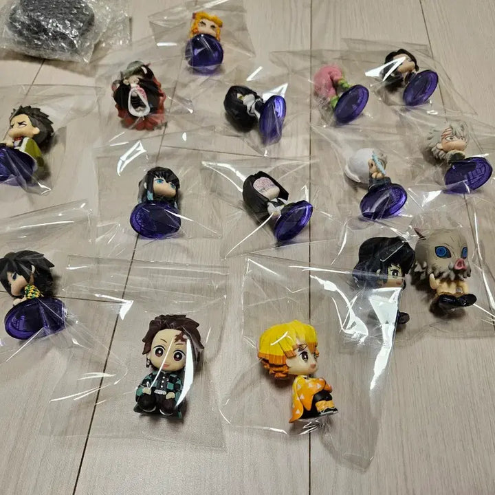 [BUNJANG] Demon Slayer Swarasetai Gacha Figures - Assembly Council + Tanjiro Group Set (16 Types) / 귀멸의칼날 스와라세타이 가챠 피규어 주합회의 + 탄지로일행 16종 세트