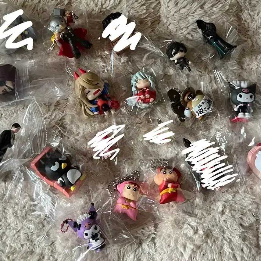 [BUNJANG] Sanrio, Hello Kitty, Attack on Titan, Chainsaw Man, Inuyasha Gacha Figure Keyrings / 가챠 피규어 키링 메지루시 산리오 키티 진격거 체인소맨 오네무탄 이누야샤