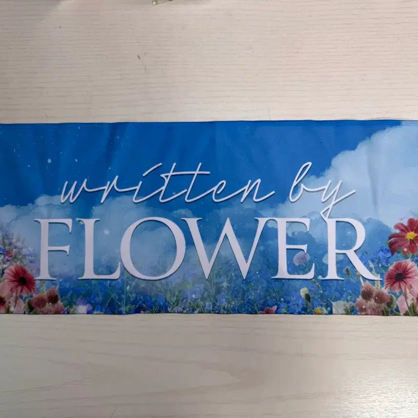 [BUNJANG] LUCY Flower Concert Slogan / LUCY 플라워콘 슬로건 판매합니다