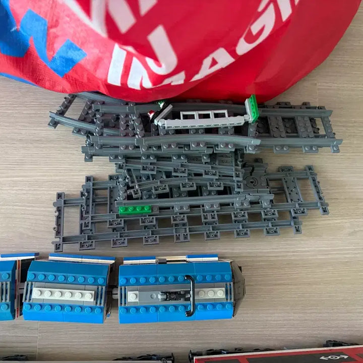 [BUNJANG] LEGO Genuine Train Set (2 Trains) &amp; Tracks Bulk Lot / 레고 정품 기차 2대 +레일등 벌크 일괄