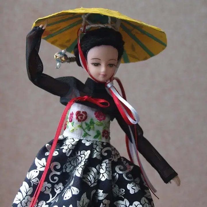 [BUNJANG] Yeonji Doll Mimi Doll Hanbok (Black Skirt, White Jeogori) / 연지인형 미미인형용 한복 판매