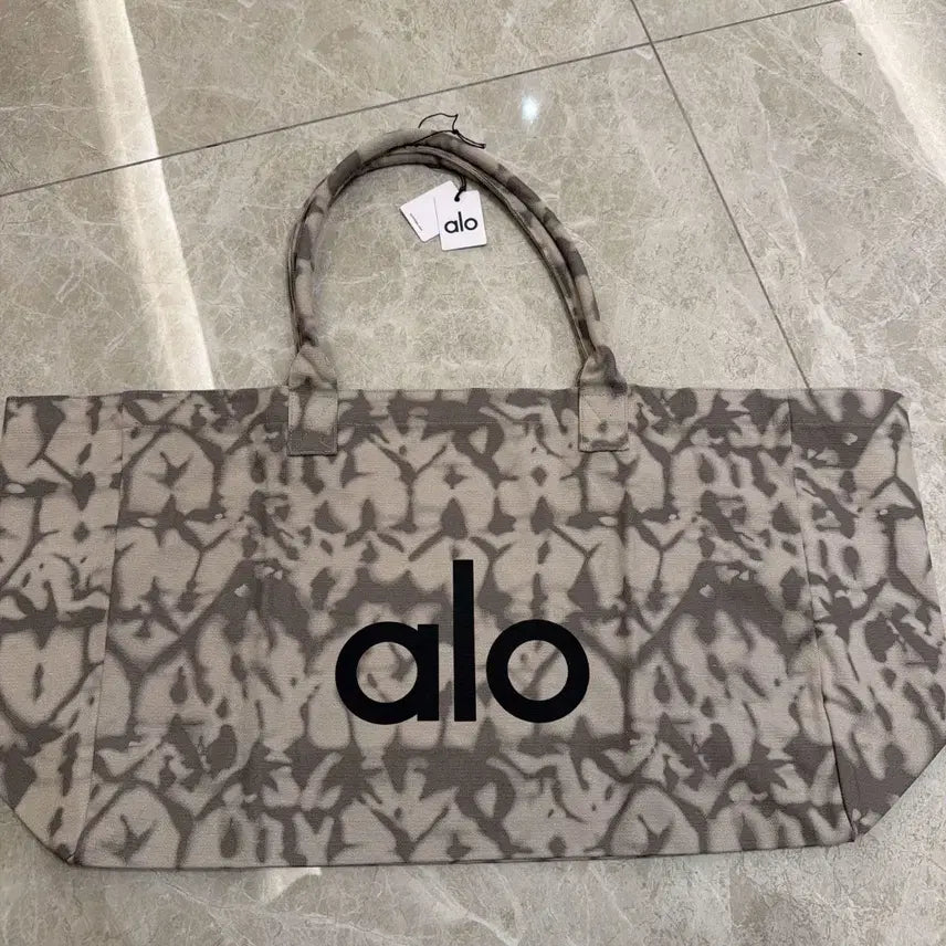 [BUNJANG] Alo Iconic Shopper Tote Bag Grey Tie-Dye / alo 알로 요가 아이코닉 쇼퍼 토트 백 그레이 타이다이