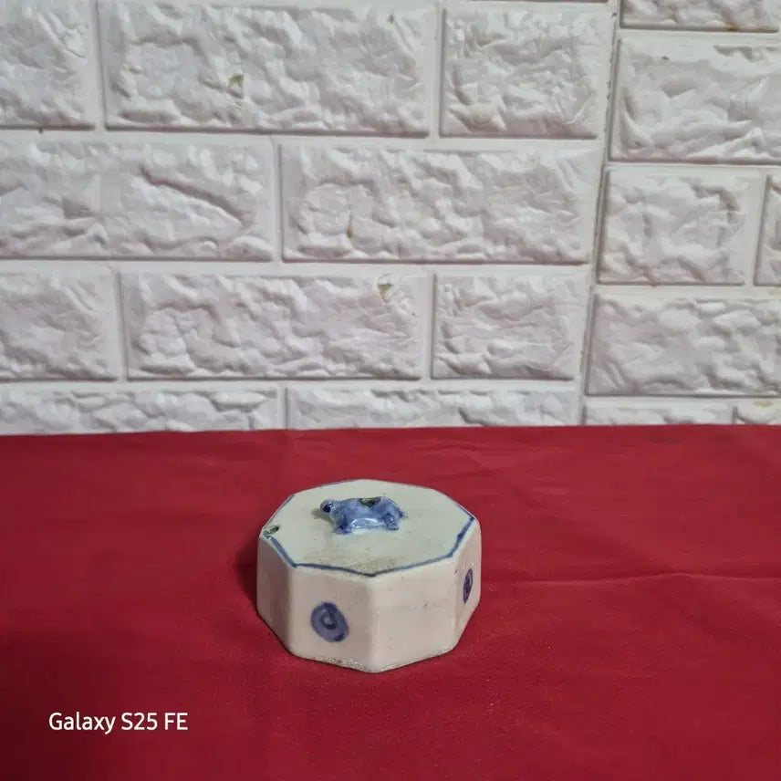 [BUNJANG] White Porcelain Octagonal Inkstone Holder / 백자8각연적