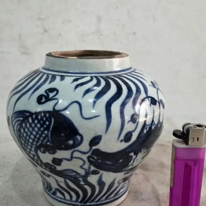 [BUNJANG] Joseon Dynasty Blue and White Porcelain Fish Motif Porcelain Jar / 민국시대 청화백자 어문 도자기 호