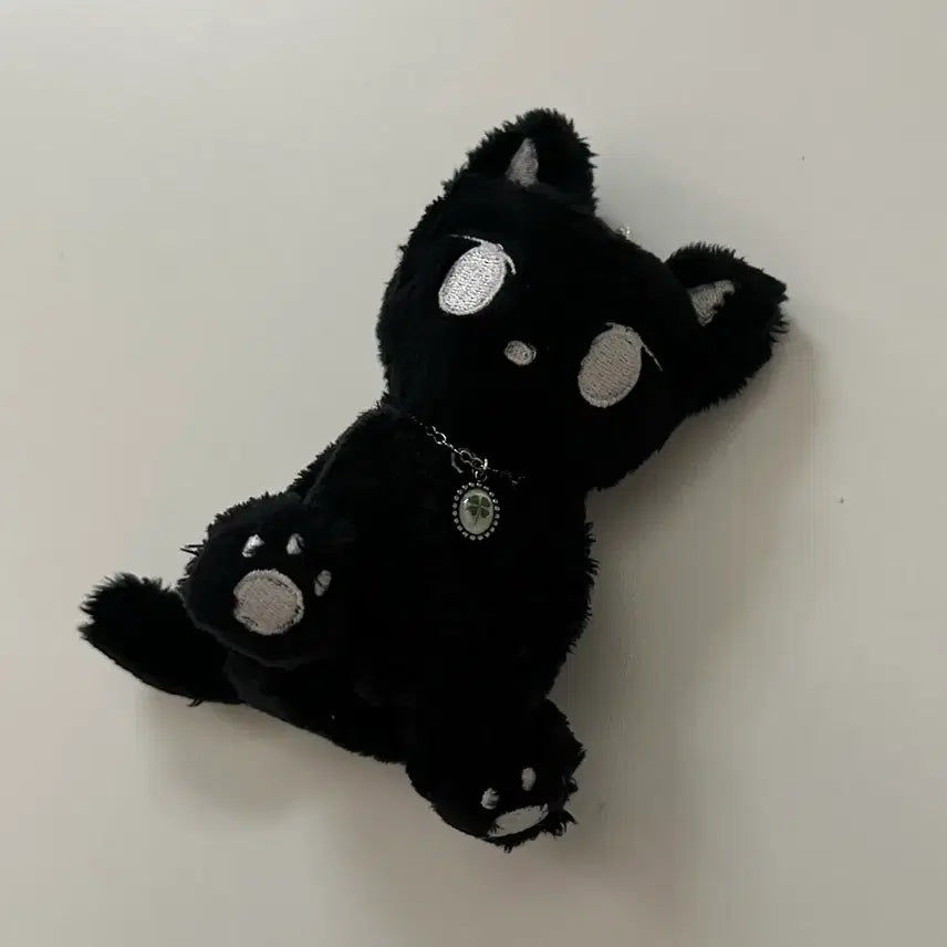 [BUNJANG] Myeongize Black Necklace / 묭이즈 블랙