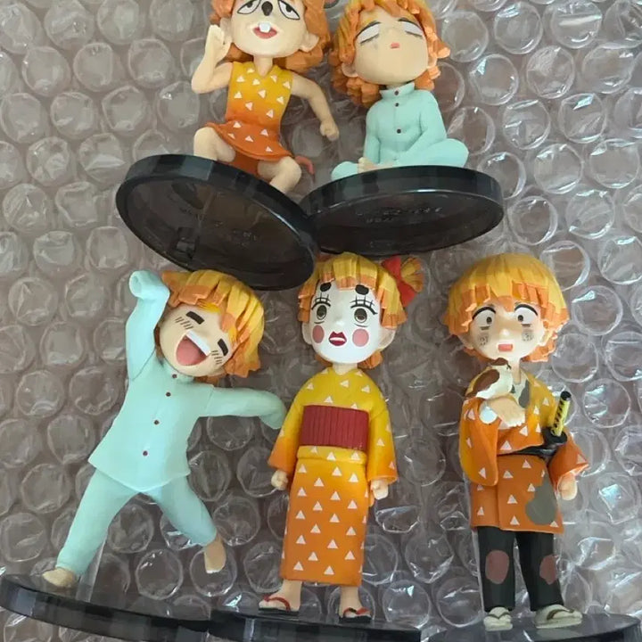 [BUNJANG] Demon Slayer Zenitsu World Collectable Figure / 상자O 귀멸의칼날 젠이츠 월드콜렉터블 피규어