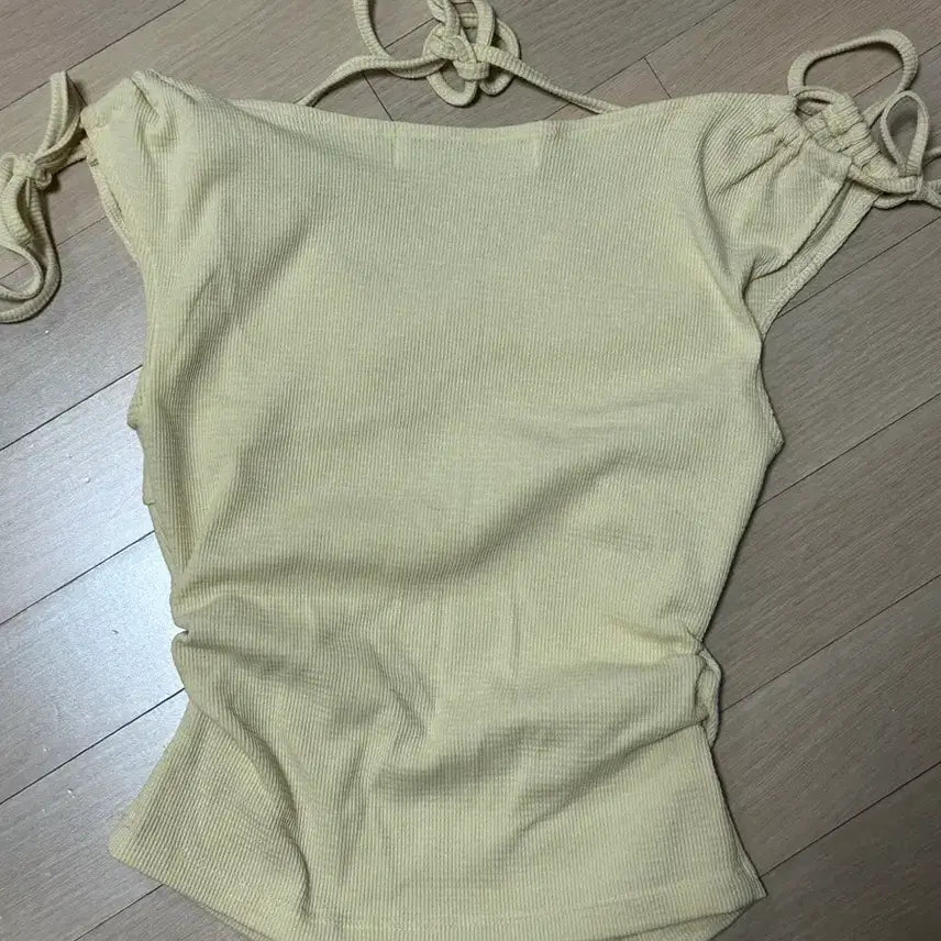 [BUNJANG] LaLaFox String Halterneck T-shirt / 라라폭스 스트링 홀터넥 티셔츠