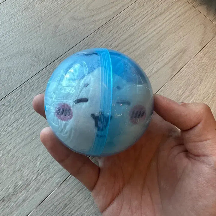[BUNJANG] Chiikawa Nesoberi Nuigurumi Gacha Series 2 Hachiware / 치이카와 네소베리 누이구루미 가챠 2탄 하치와레