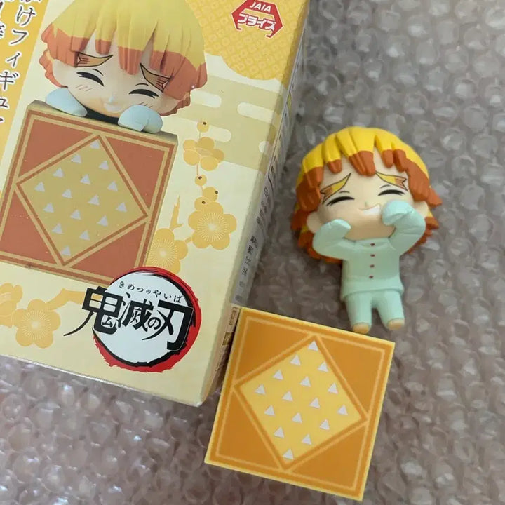 [BUNJANG] Kimetsu no Yaiba Zenitsu Agatsuma Figure / 가격 내림 예정 없음 귀멸의칼날 힛카게 젠이츠 피규어