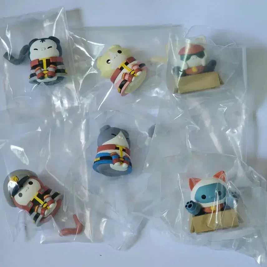 [BUNJANG] Gundam Nyangdam Earth Federation Forces Set (Bright/Sayla/Kai/Matilda/Guncannon/Guntank) / 건담 냥담 지구연방군 (브라이트/세이라/카이/마틸다/건캐논/건탱크)