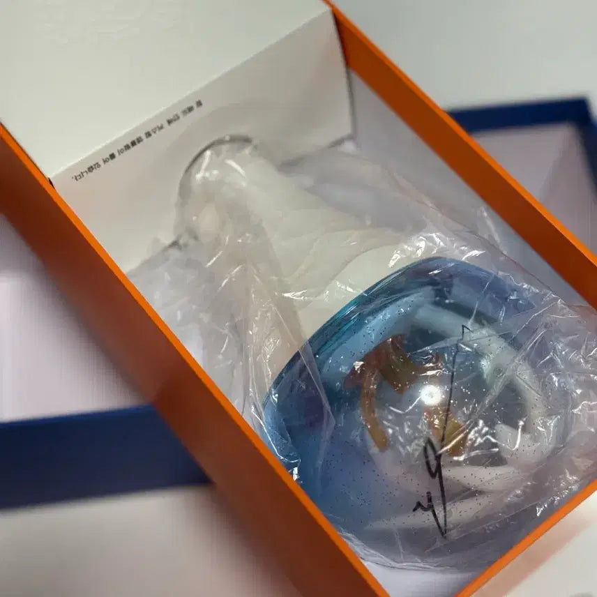 [BUNJANG] WOODZ Cho Seung Youn Autographed Lightstick / 우즈 WOODZ 조승연 친필 사인 응원봉 낭만봉