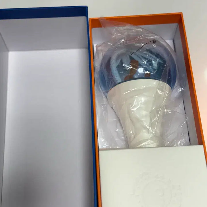 [BUNJANG] WOODZ Cho Seung Youn Autographed Lightstick / 우즈 WOODZ 조승연 친필 사인 응원봉 낭만봉