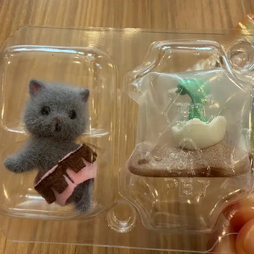 [BUNJANG] Sylvanian Families Blind Pack Adventure Series Secret Gray Cat / 실바니안 블라인드팩 어드밴처 시크릿 회색고양이