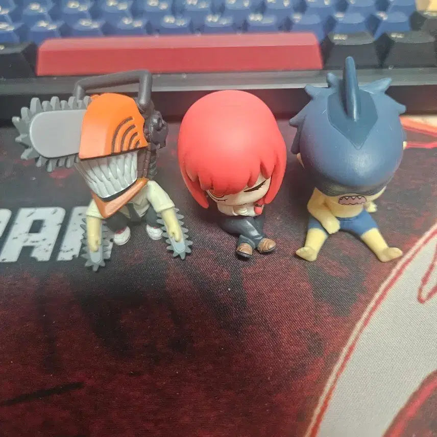[BUNJANG] Chainsaw Man Shoulder Bump Gacha Figure 3-Set / 체인소맨 어깨쿵가챠 피규어 3종 세트