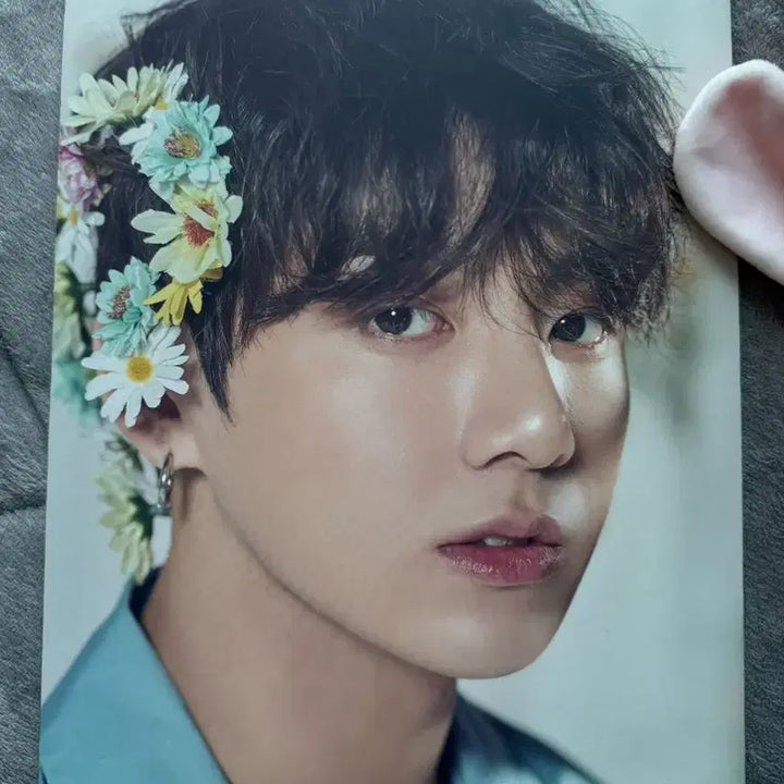 [BUNJANG] Jungkook Rabbit Doll + Jungkook World Tour Premium Photo / 정국 인형 토끼 해양소년단 (+정국 월드투어 프리미엄 포토)