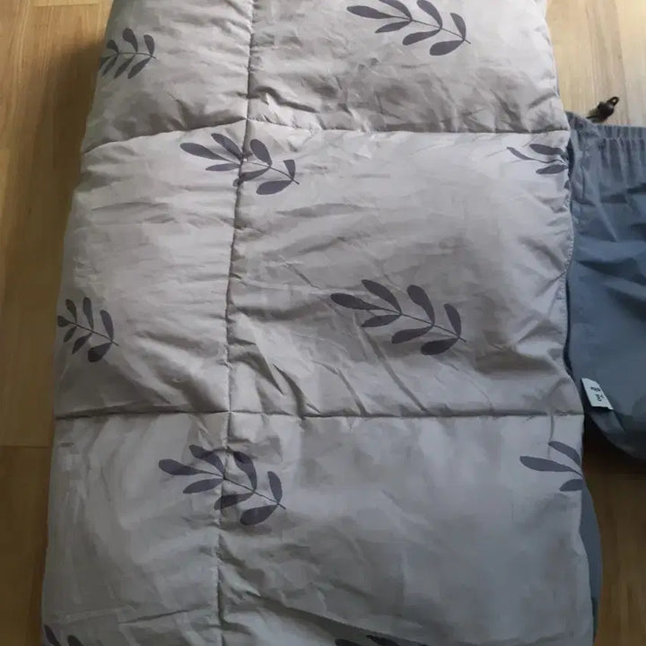 [SOLD OUT] 앳홈 캠핑 구스 차렵이불