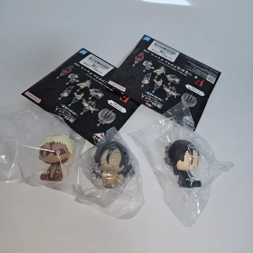 [BUNJANG] Attack on Titan Chokonokko Figures (Set of 3) - Sealed / 미개봉) 진격의거인 제일복권 초코노코 H상 I상 3종 일괄 판매