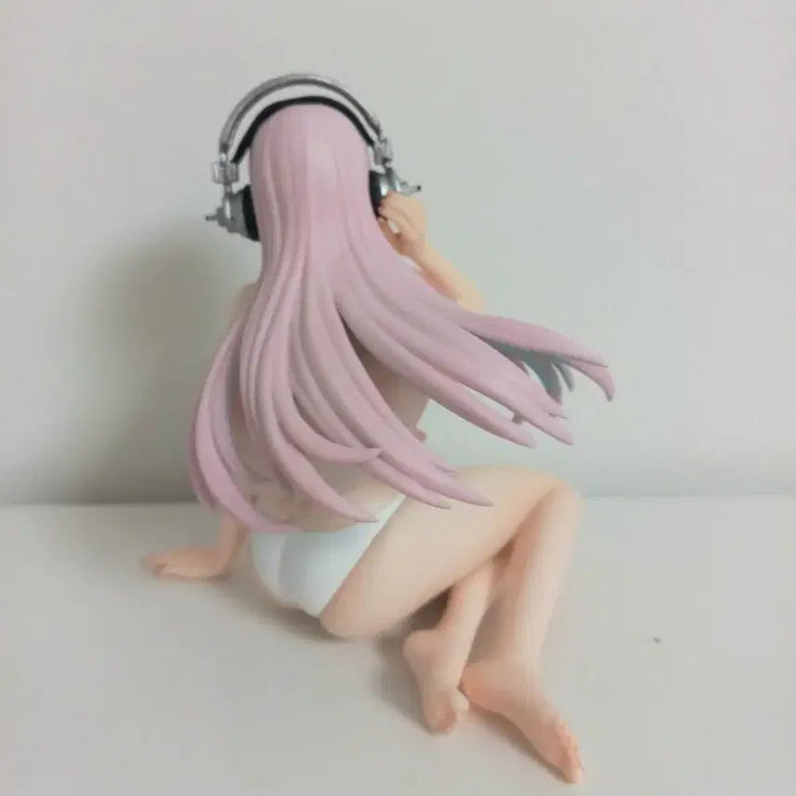 [BUNJANG] Super Sonic Noodle Stopper White Bikini Figure / 슈퍼소니코 누들스토퍼 화이트 비키니