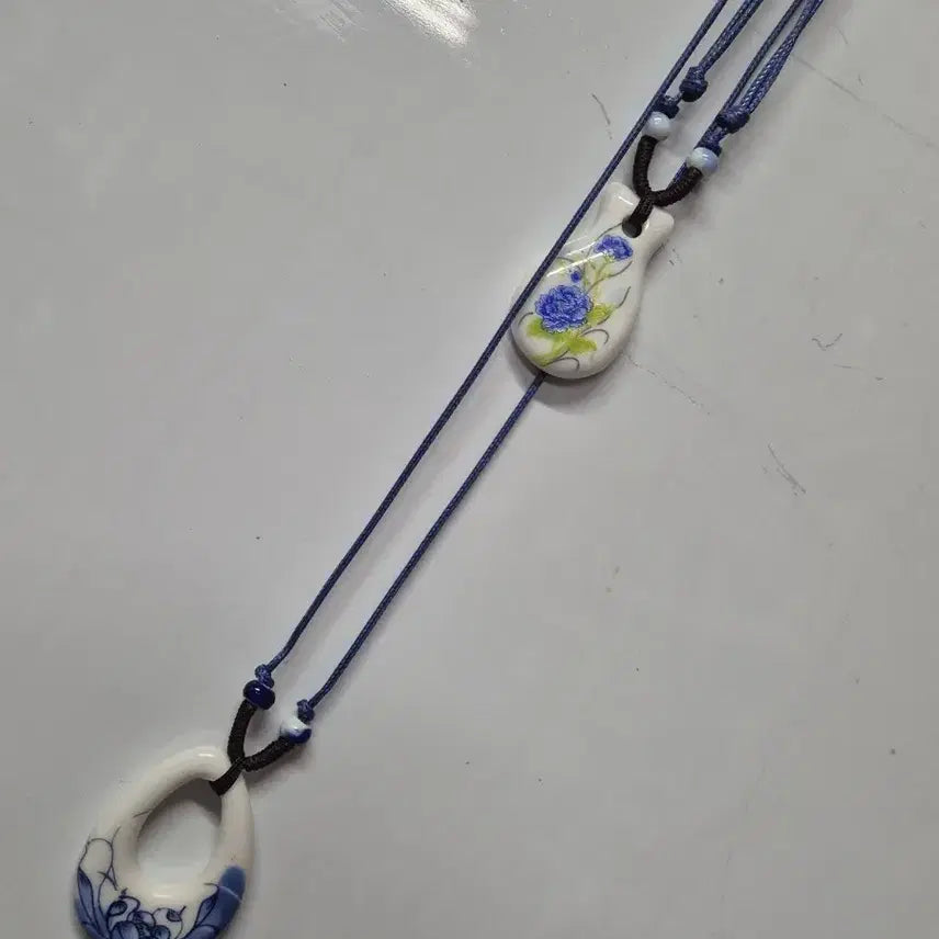[BUNJANG] Blue Porcelain Pendant Necklaces (2 pcs) Bundle Set / 청화백자기목걸이(도자기)2점일괄
