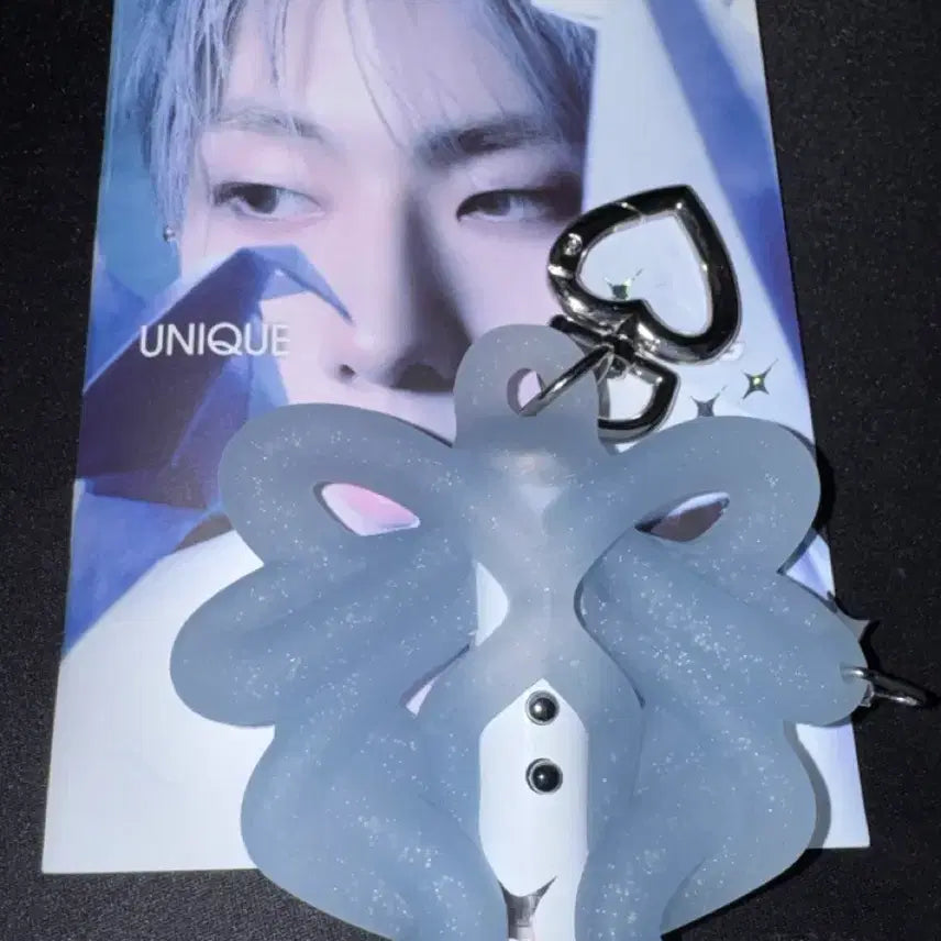[BUNJANG] P1Harmony Giwoong Light Keyring Album (Unsealed) / 피원하모니 유니크 라이트 키링 개봉 앨범 지웅 버전
