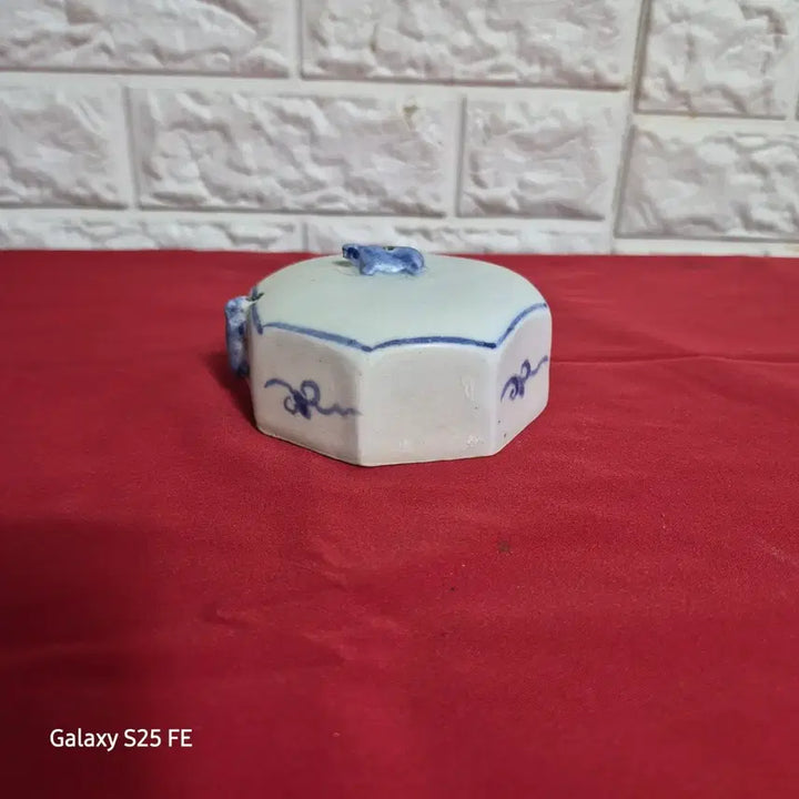 [BUNJANG] White Porcelain Octagonal Inkstone Holder / 백자8각연적