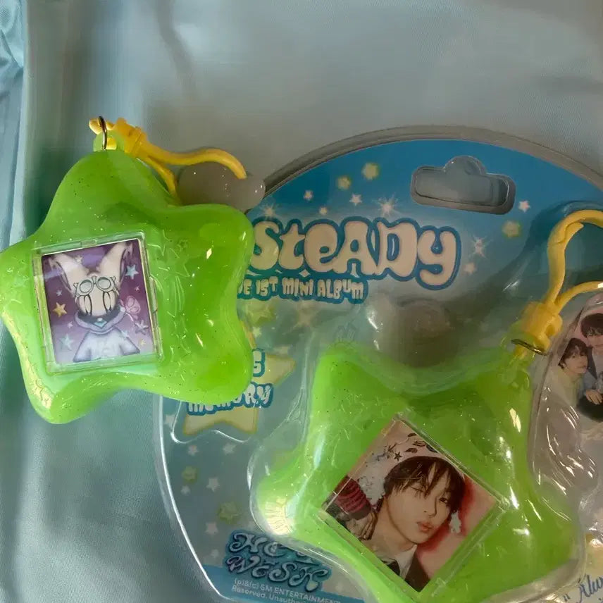 [BUNJANG] WICHU CAMERA Sion + Riku Bundle Set (Riku Photocard) / 급처 위츄 카메라 시온 + 리쿠 (리쿠 포카)