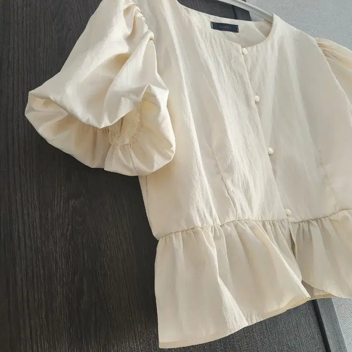 [BUNJANG] The J Linen Frill Blouse Size 55-66 / 더블제이 린넨 프릴 블라우스 55~66