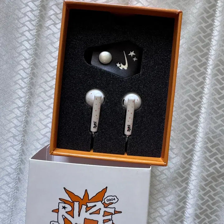 [BUNJANG] RIIZE Earphone Set / 라이즈 이어폰 세트 새상품