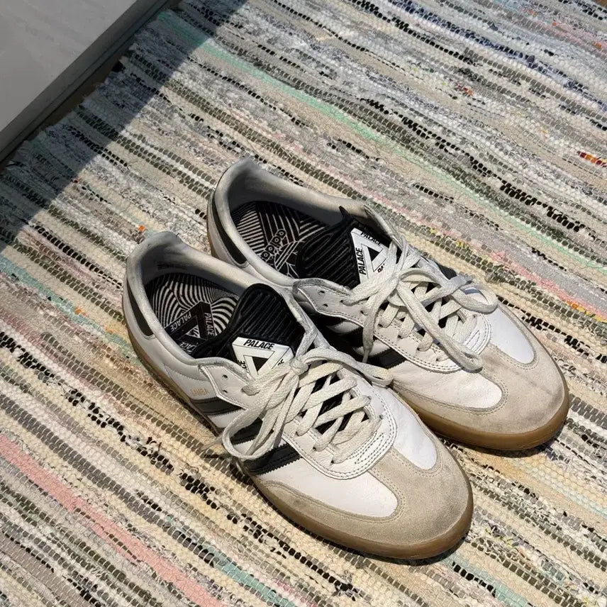[BUNJANG] Palace x Adidas Samba White Black Sneakers / [290] 팔라스 x 아디다스 삼바 화이트 블랙