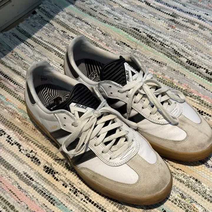 [BUNJANG] Palace x Adidas Samba White Black Sneakers / [290] 팔라스 x 아디다스 삼바 화이트 블랙