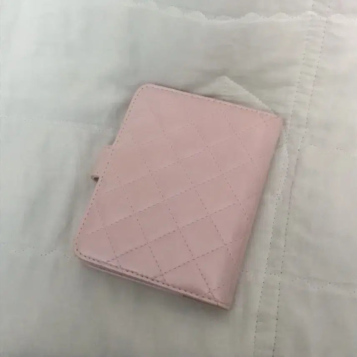 [BUNJANG] 1997 Vintage Hello Kitty Quilting Business Card Binder / 97년도 고전 키티 퀄팅 명함 바인더 키티퀄트