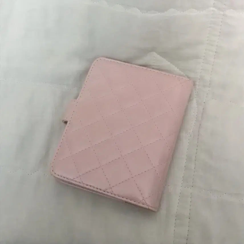 [BUNJANG] 1997 Vintage Hello Kitty Quilting Business Card Binder / 97년도 고전 키티 퀄팅 명함 바인더 키티퀄트
