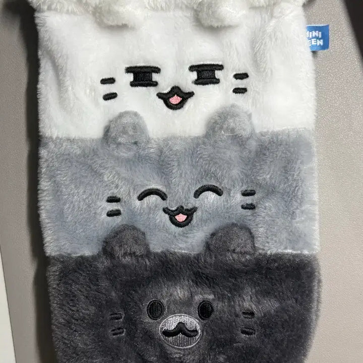 [BUNJANG] SEVENTEEN Jun Moon Junhui Mini Tin Pouch / 세븐틴 준 문준휘 열닫잠 미니틴 파우치 양도