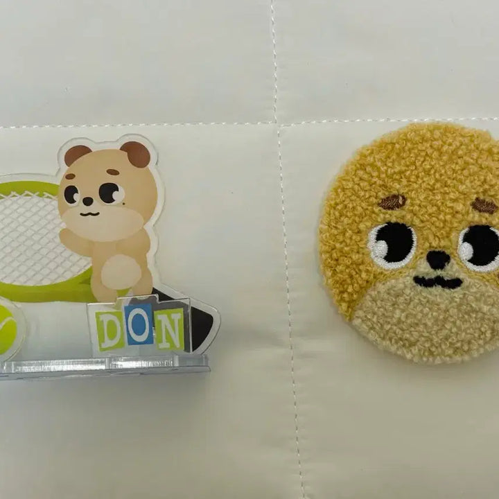 [BUNJANG] DAY6 Young K Art Ring Keyring Badge Bundle Set / 데이식스 돈 키링, 아트릴, 뱃지