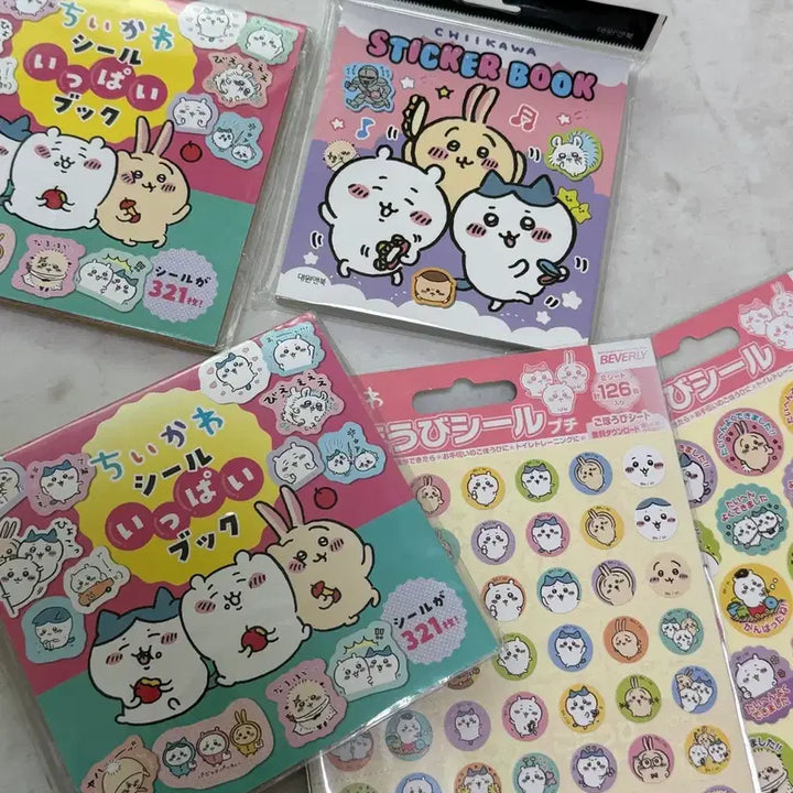 [BUNJANG] Chiikawa Seal Book Sticker Set / 치이카와 씰북 스티커