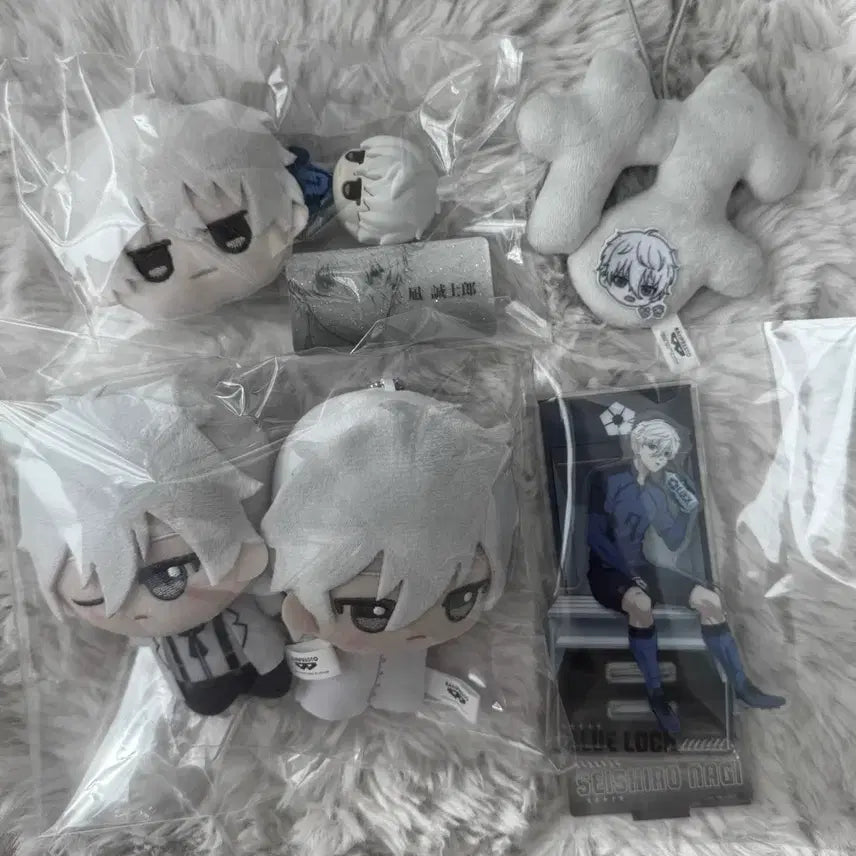 [BUNJANG] Blue Lock Seishiro Nagi Locker Room Acrylic Stand &amp; Chibi Plush Bundle Set / 블루록 나기 세이시로 굿즈 일괄 락커룸 아크릴 스탠드 치비구루미