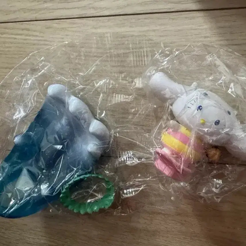 [BUNJANG] Sanrio Collaboration Kitty Cinnamoroll Tuxedo Sam / 산리오 키티 콜라보 수영 시나모롤 턱시도샘