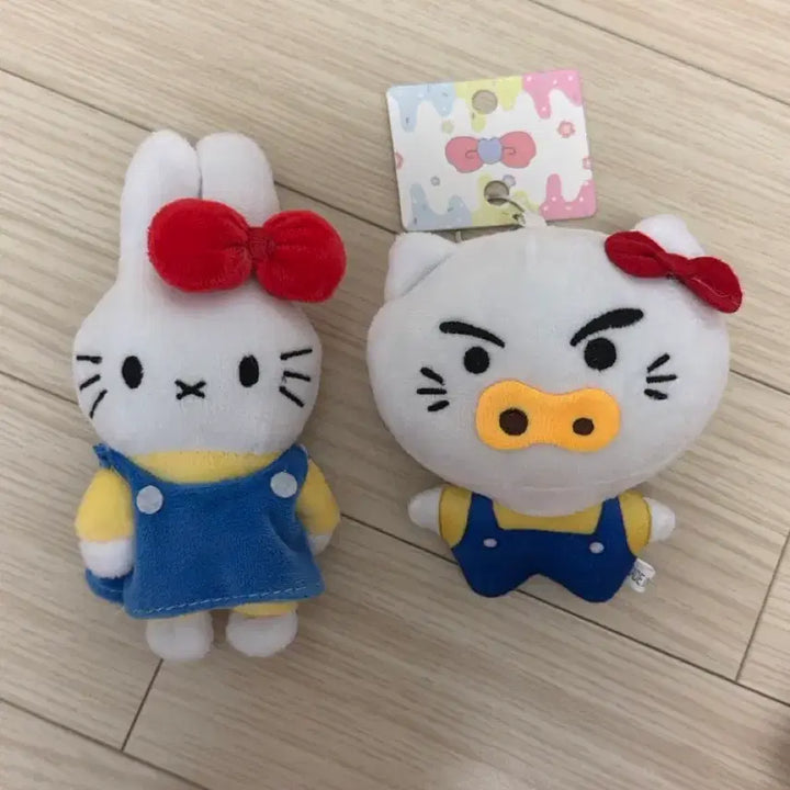 [BUNJANG] Miffy x Hello Kitty Collaboration Doll Keychain / 미피 키티, 키티 부리부리 콜라보 인형 키링