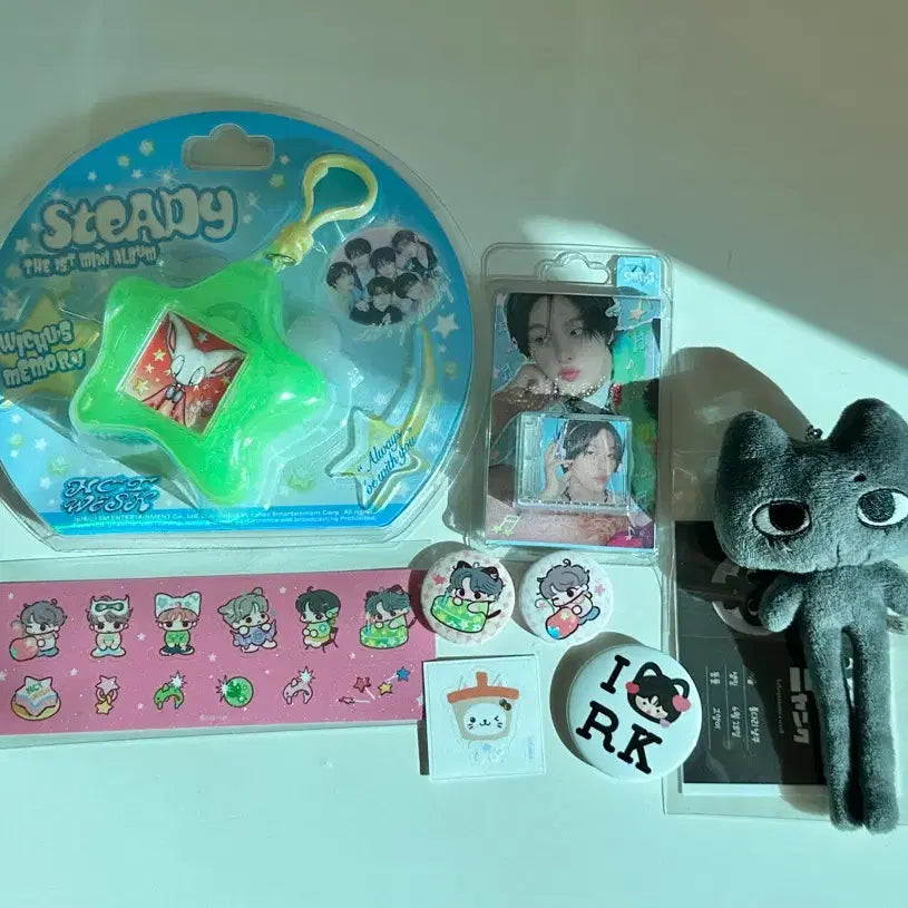 [BUNJANG] NCT WISH Album &amp; Merchandise Riku "Long Leg Cat" Plush Doll, Sakuya Candy Badge / 엔시티위시 앨범 및 비공굿 롱다리냥쿠 리쿠 인형 캔뱃지 사쿠야
