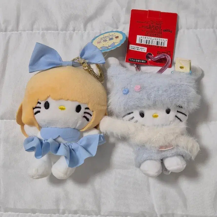 [BUNJANG] Sanrio Hello Kitty Plush Keychain Set (2 Pieces) / 산리오 헬로키티 인형 키링 2개 세트