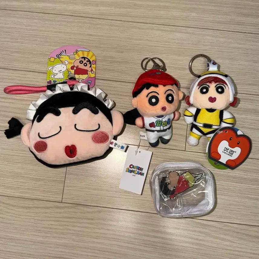 [BUNJANG] Crayon Shin-chan Shinnosuke &amp; Shin-chan Coin Purse Pouch Flower Town Doll Keychain Hairpin Set / 짱구 짱아 동전지갑 파우치 떡잎마을 인형 키링 헤어핀 새상품 일괄