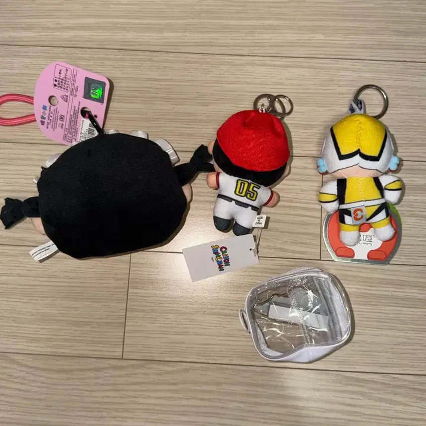 [BUNJANG] Crayon Shin-chan Shinnosuke &amp; Shin-chan Coin Purse Pouch Flower Town Doll Keychain Hairpin Set / 짱구 짱아 동전지갑 파우치 떡잎마을 인형 키링 헤어핀 새상품 일괄