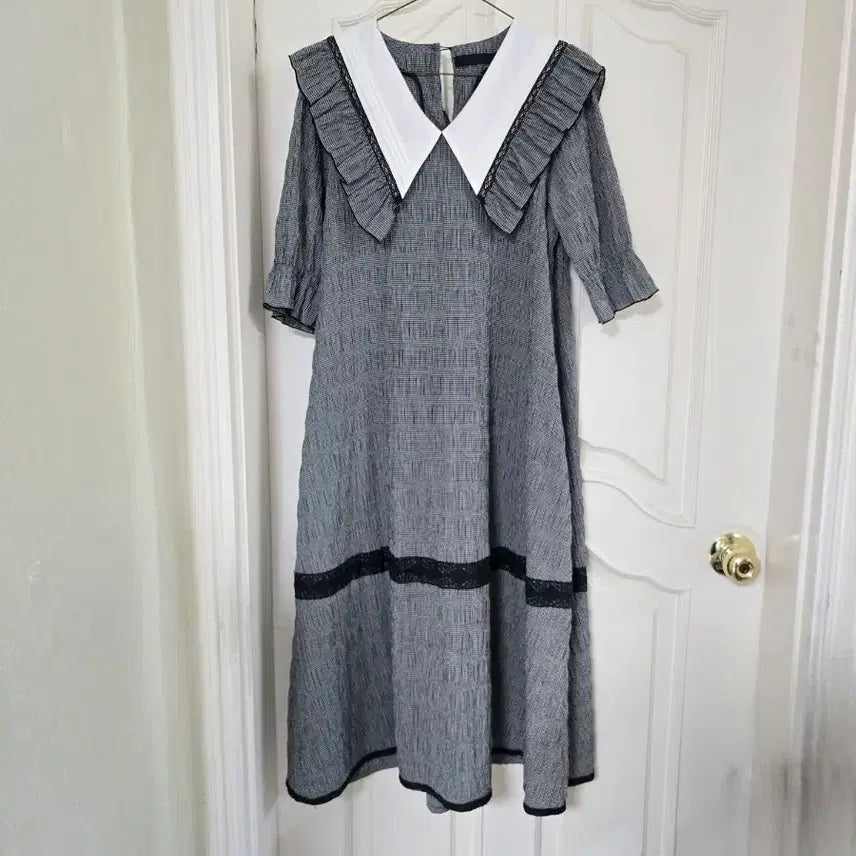 [BUNJANG] BAZAAR Frill Big Collar Check Dress / BAZAAR 프릴 빅카라 체크 원피스