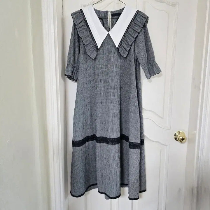 [BUNJANG] BAZAAR Frill Big Collar Check Dress / BAZAAR 프릴 빅카라 체크 원피스