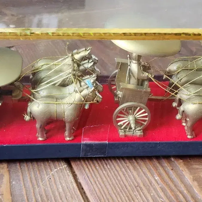 [BUNJANG] Golden Horse Carriage Ornament / 금색 동  말 마차 장식품