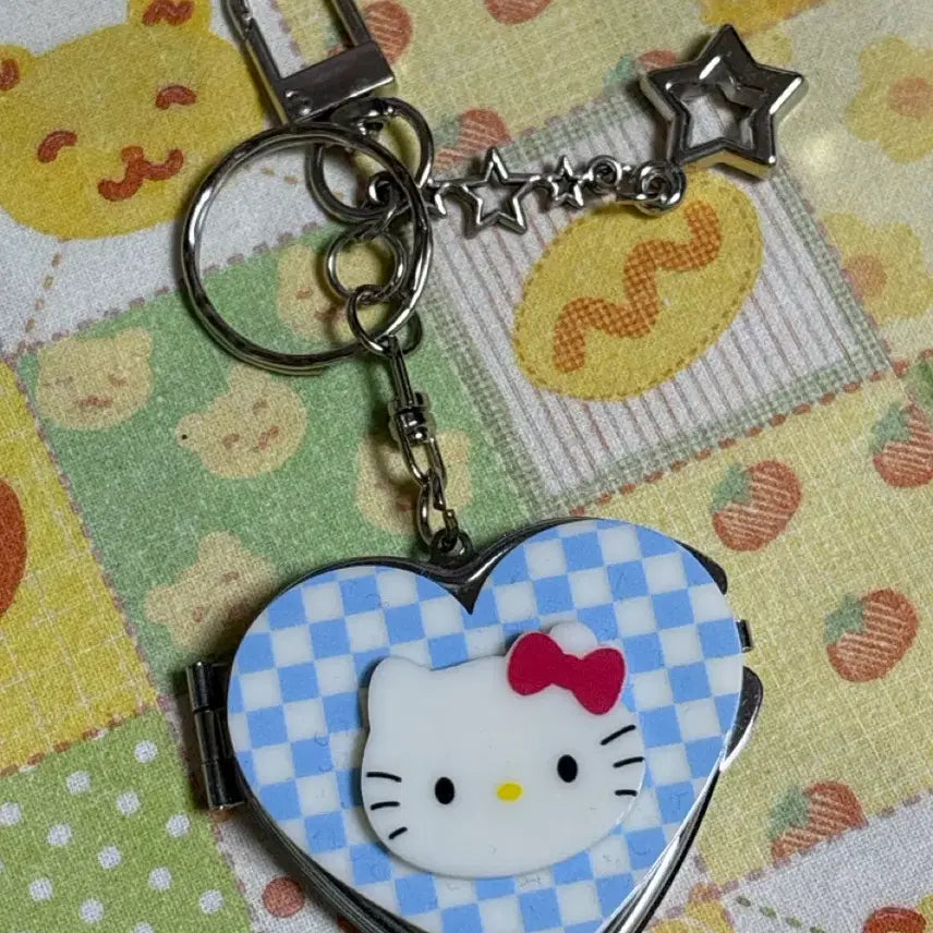 [BUNJANG] Sanrio Hello Kitty Heart Mirror Keychain / 산리오 키티 하트 거울 키링